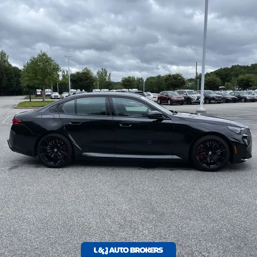 2025 BMW M5 Base