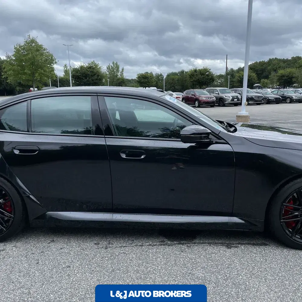 2025 BMW M5 Base
