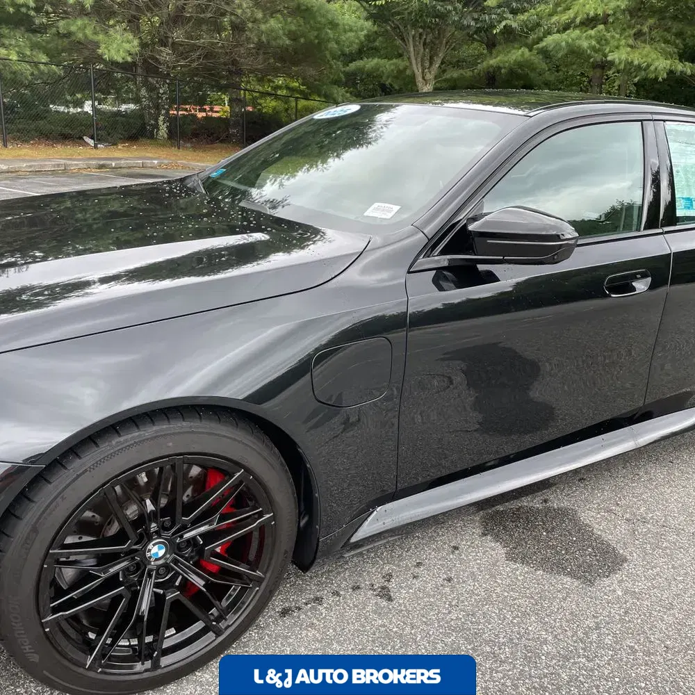 2025 BMW M5 Base