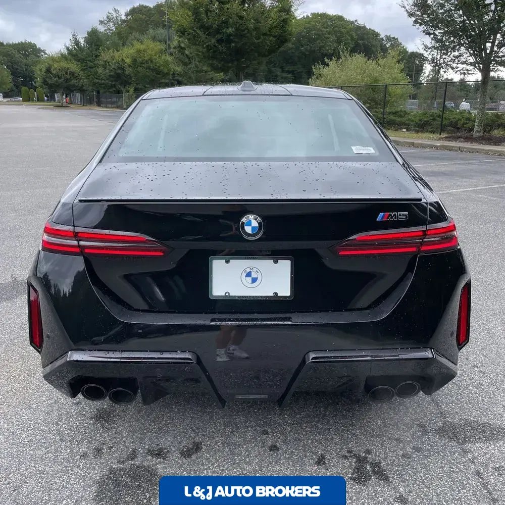 2025 BMW M5 Base