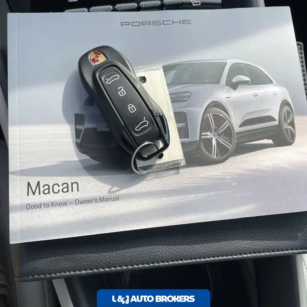 2024 Porsche Macan EV 4