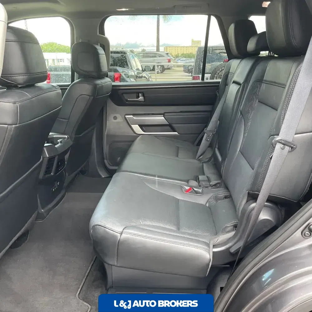 2024 Toyota Sequoia SR5
