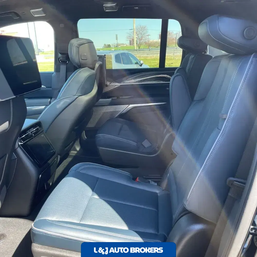 2025 Cadillac Escalade IQ Sport 2