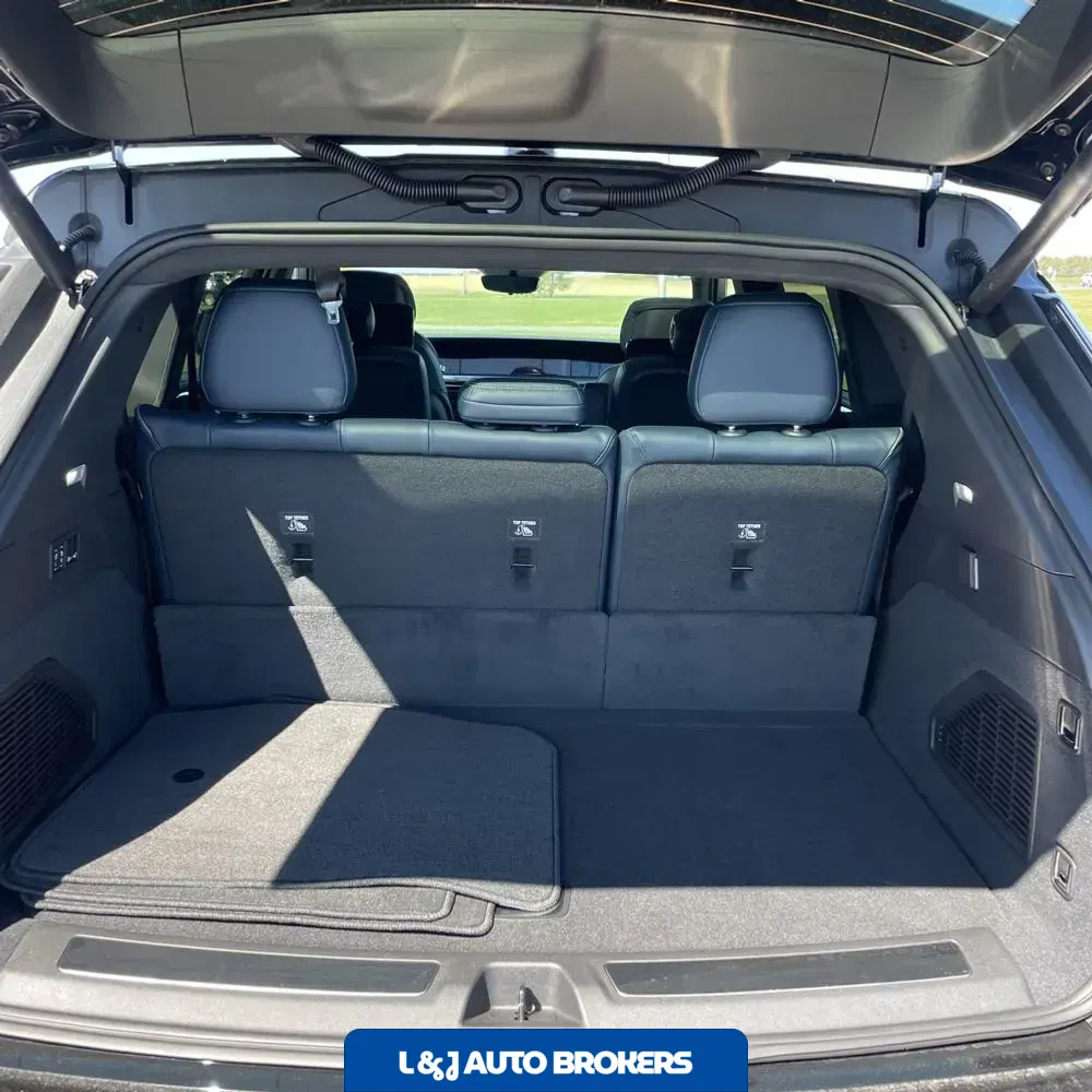 2025 Cadillac Escalade IQ Sport 2
