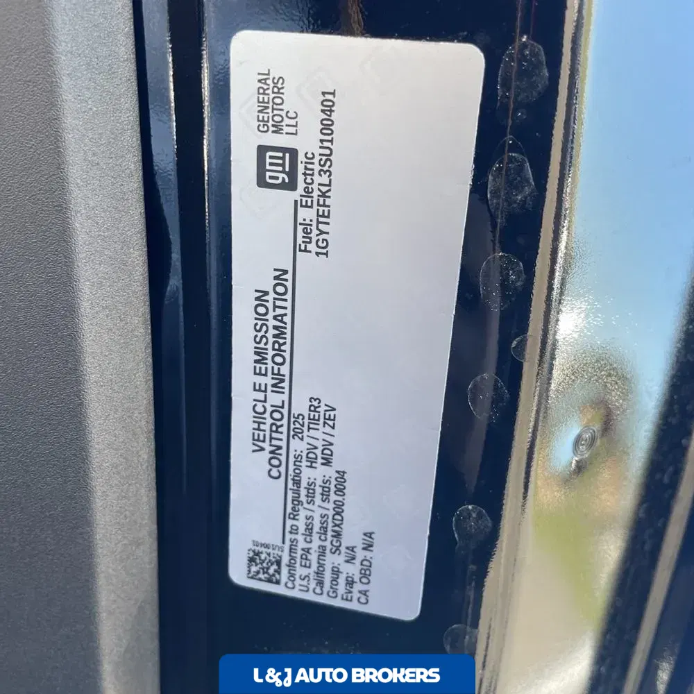 2025 Cadillac Escalade IQ Sport 2