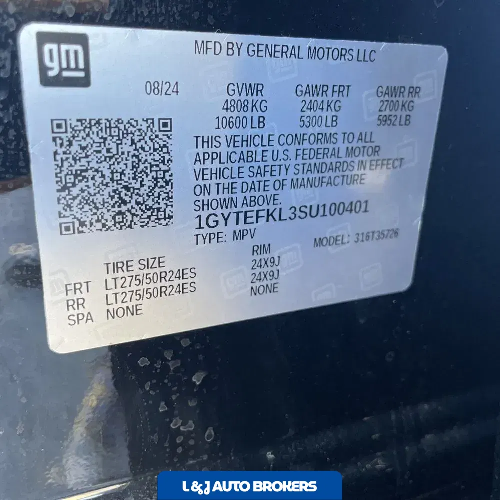 2025 Cadillac Escalade IQ Sport 2