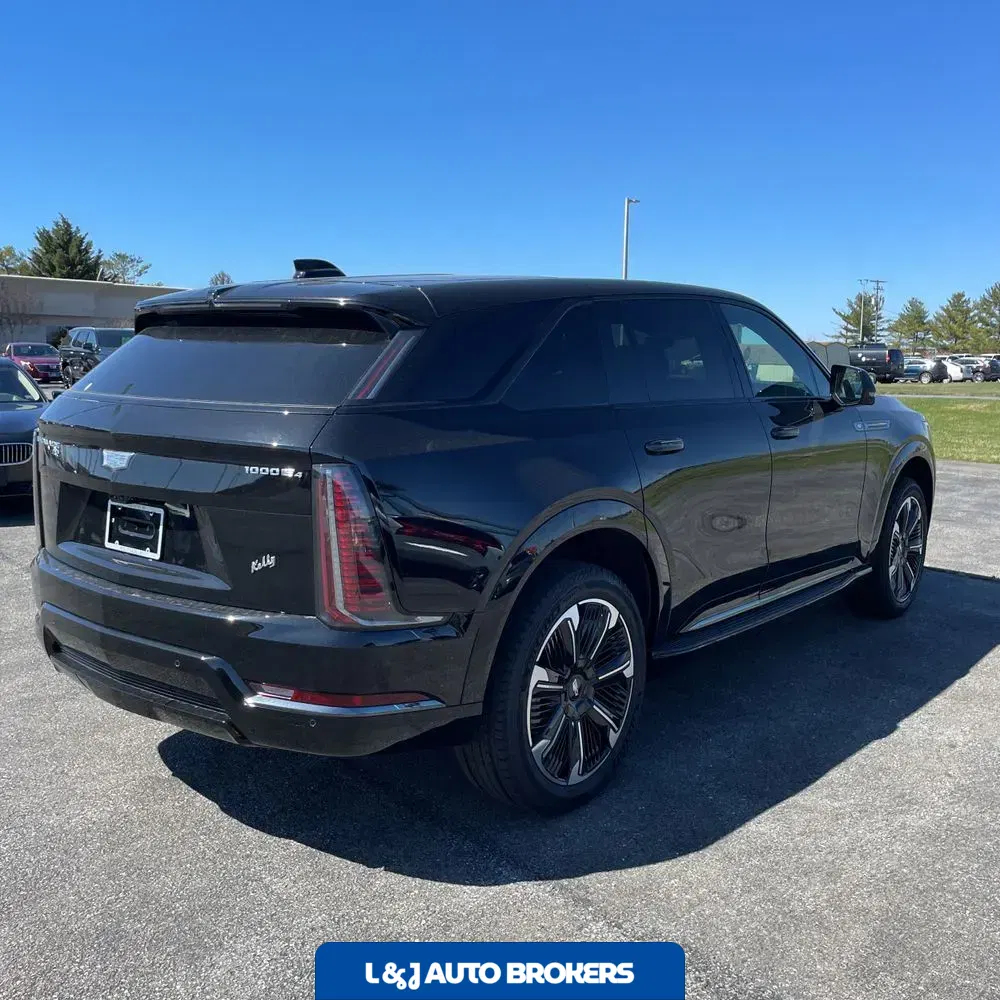 2025 Cadillac Escalade IQ Sport 2