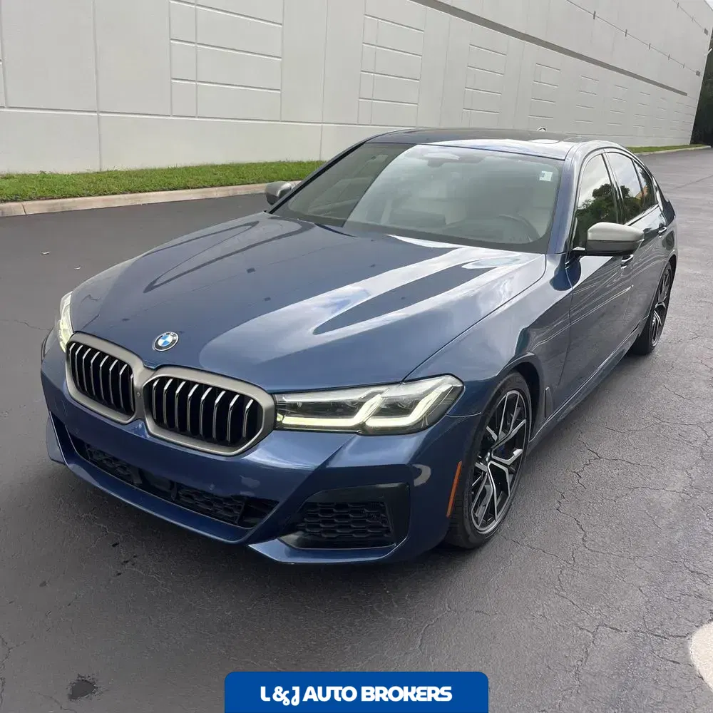 2021 BMW 5-Series M550xi