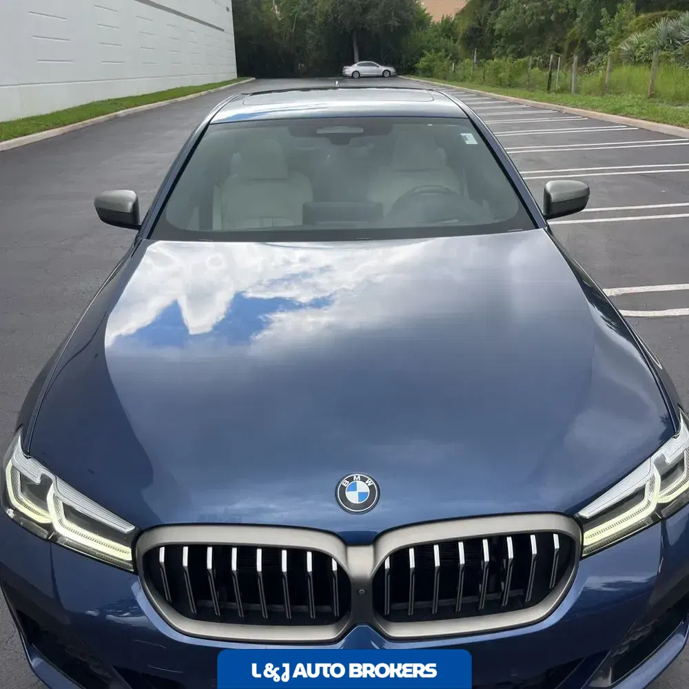 2021 BMW 5-Series M550xi