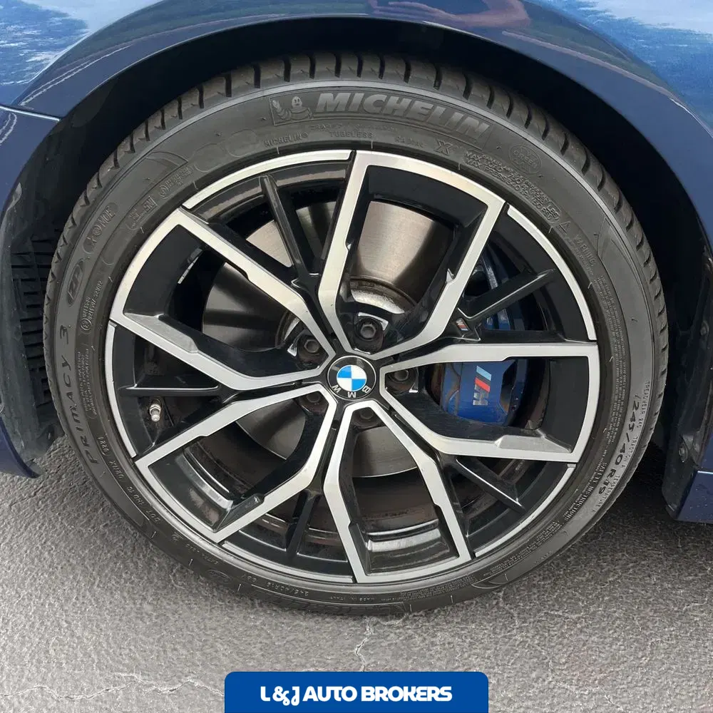 2021 BMW 5-Series M550xi