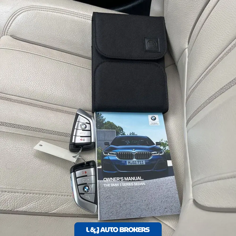 2021 BMW 5-Series M550xi