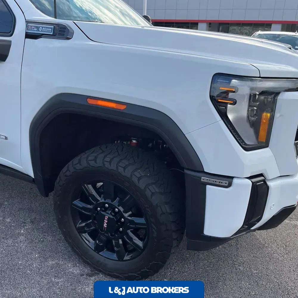 2025 GMC Sierra 2500HD AT4