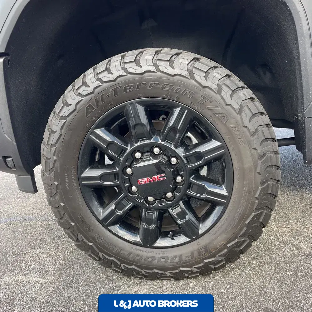 2025 GMC Sierra 2500HD AT4