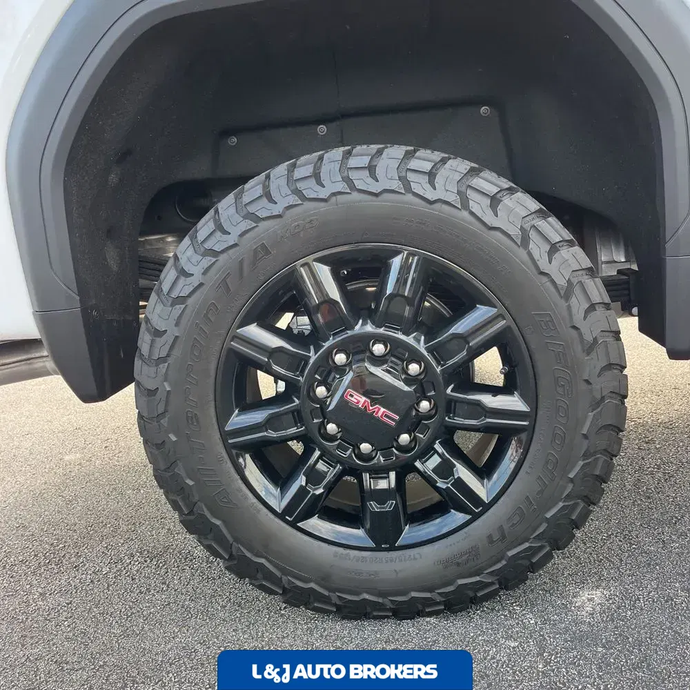 2025 GMC Sierra 2500HD AT4