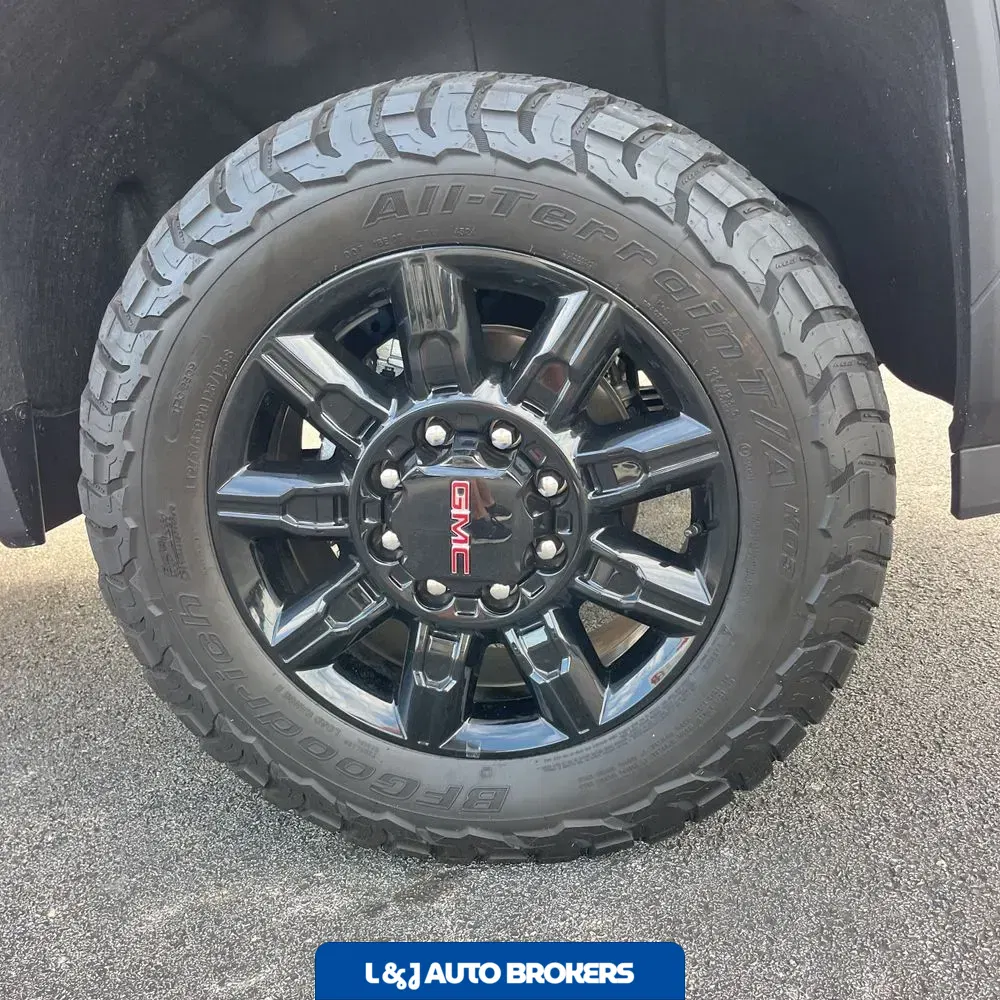 2025 GMC Sierra 2500HD AT4