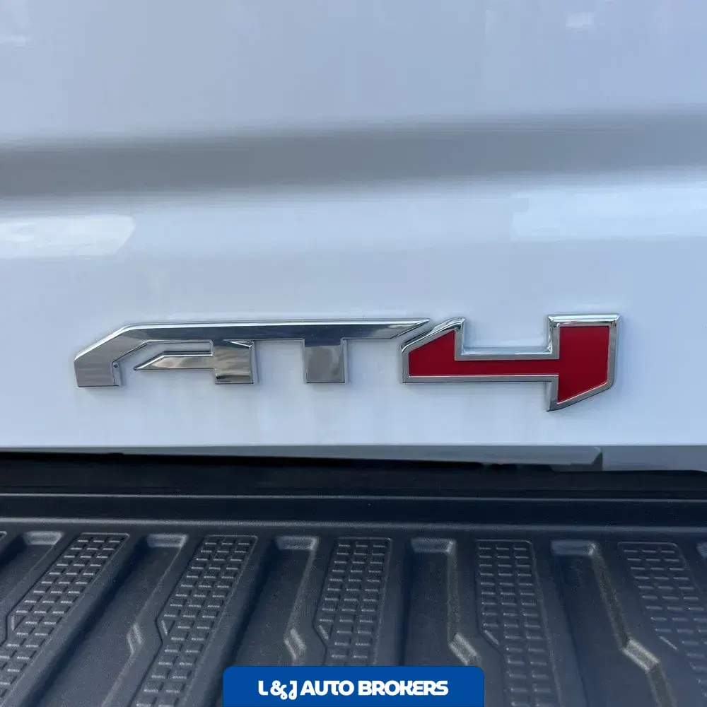 2025 GMC Sierra 2500HD AT4