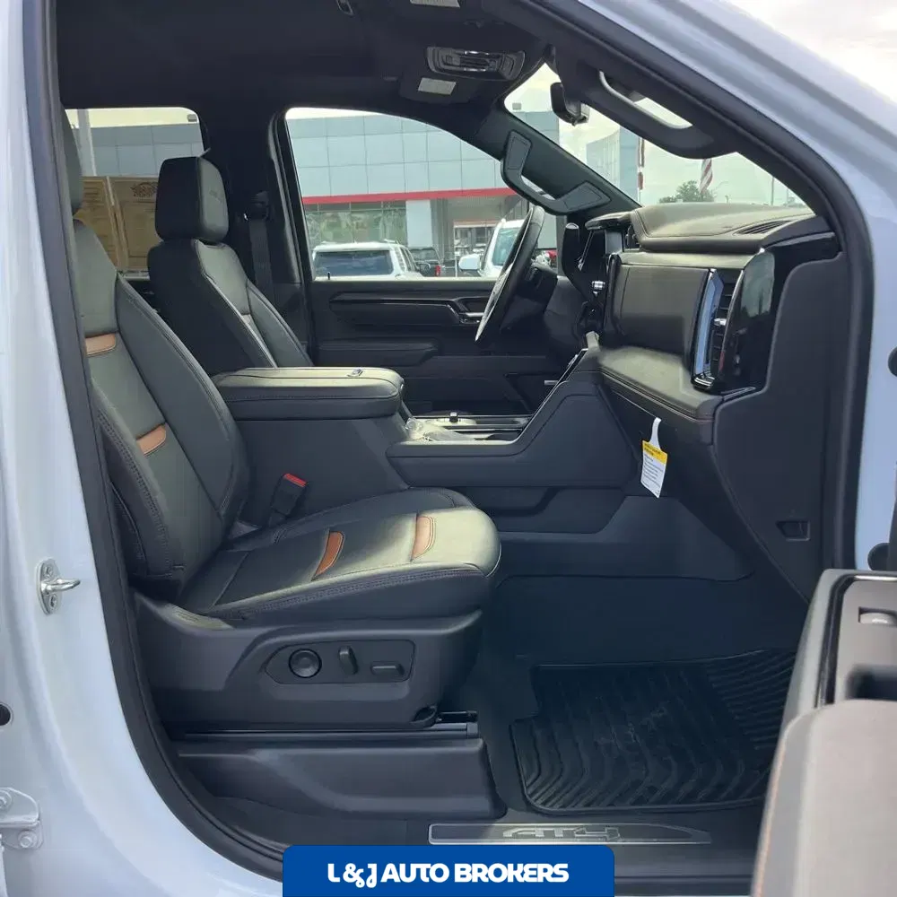 2025 GMC Sierra 2500HD AT4