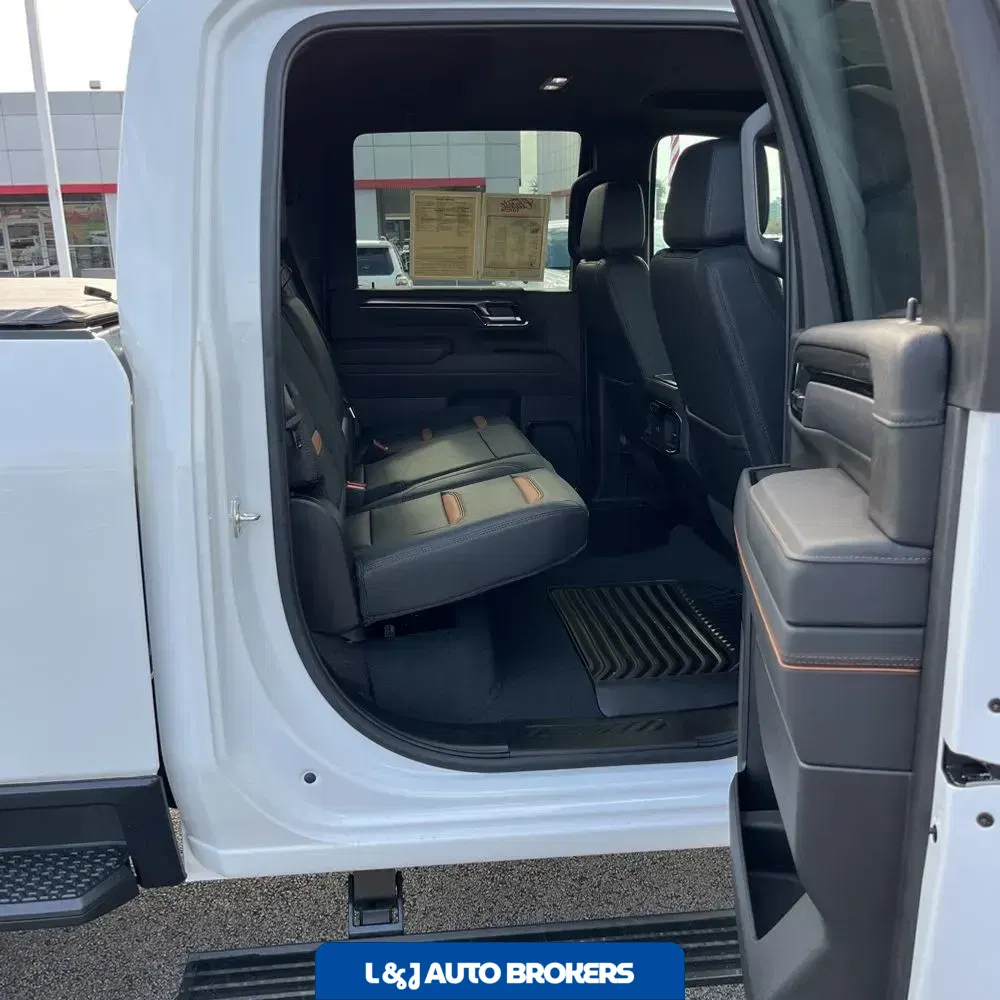 2025 GMC Sierra 2500HD AT4