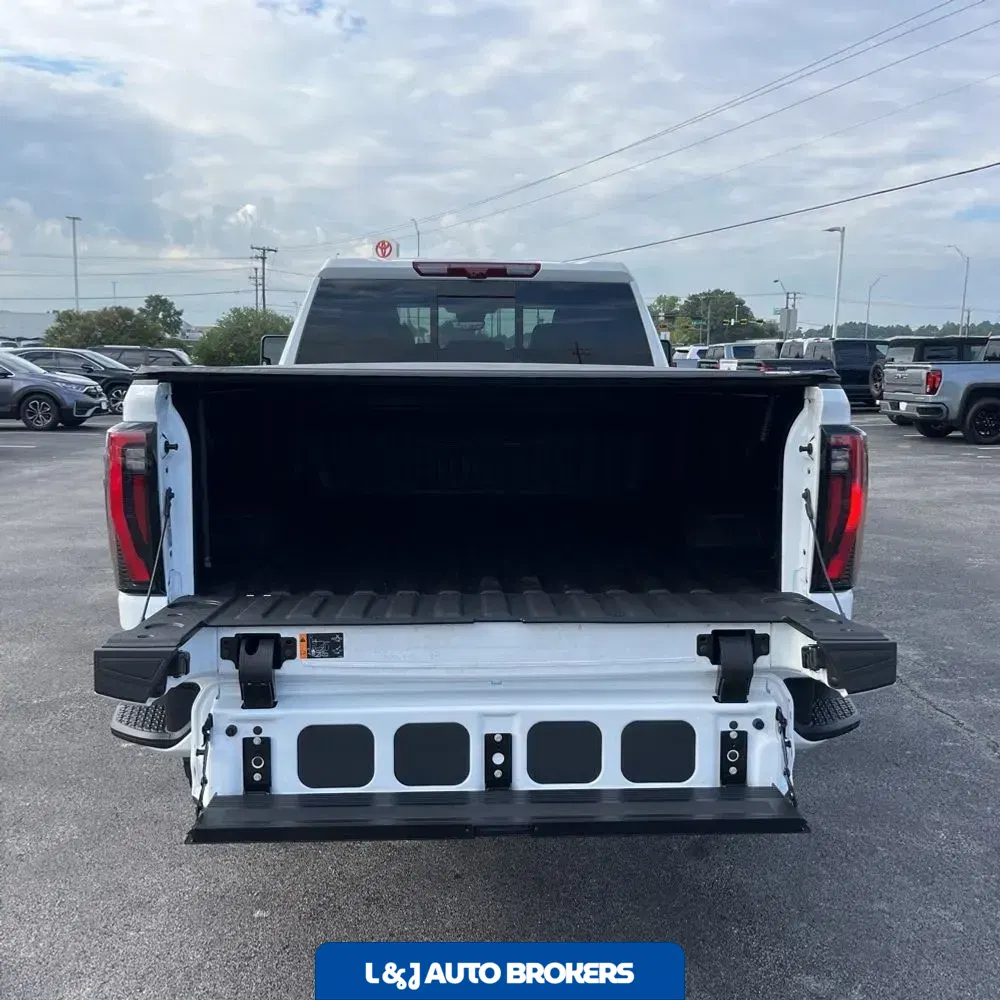 2025 GMC Sierra 2500HD AT4