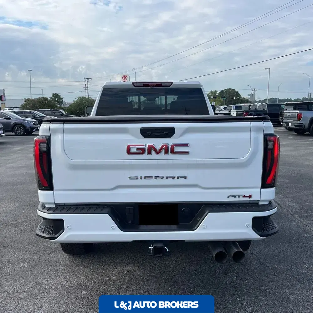 2025 GMC Sierra 2500HD AT4