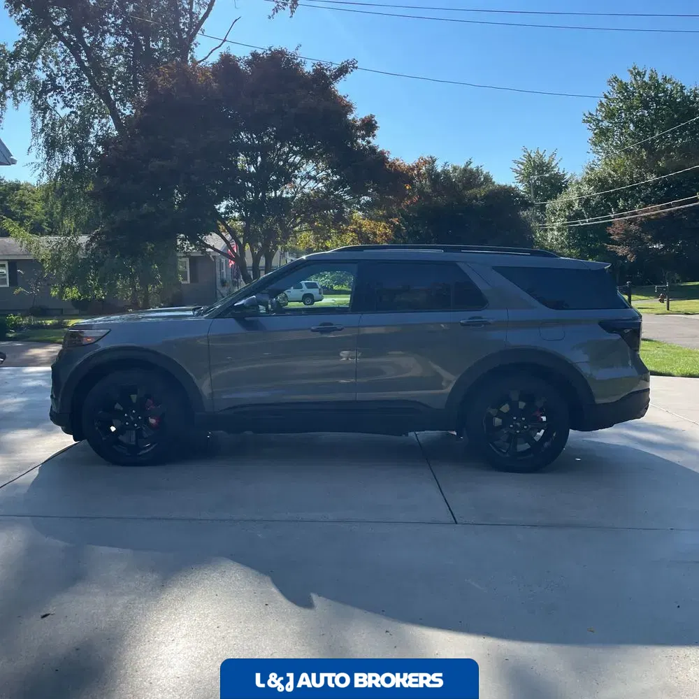 2024 Ford Explorer ST