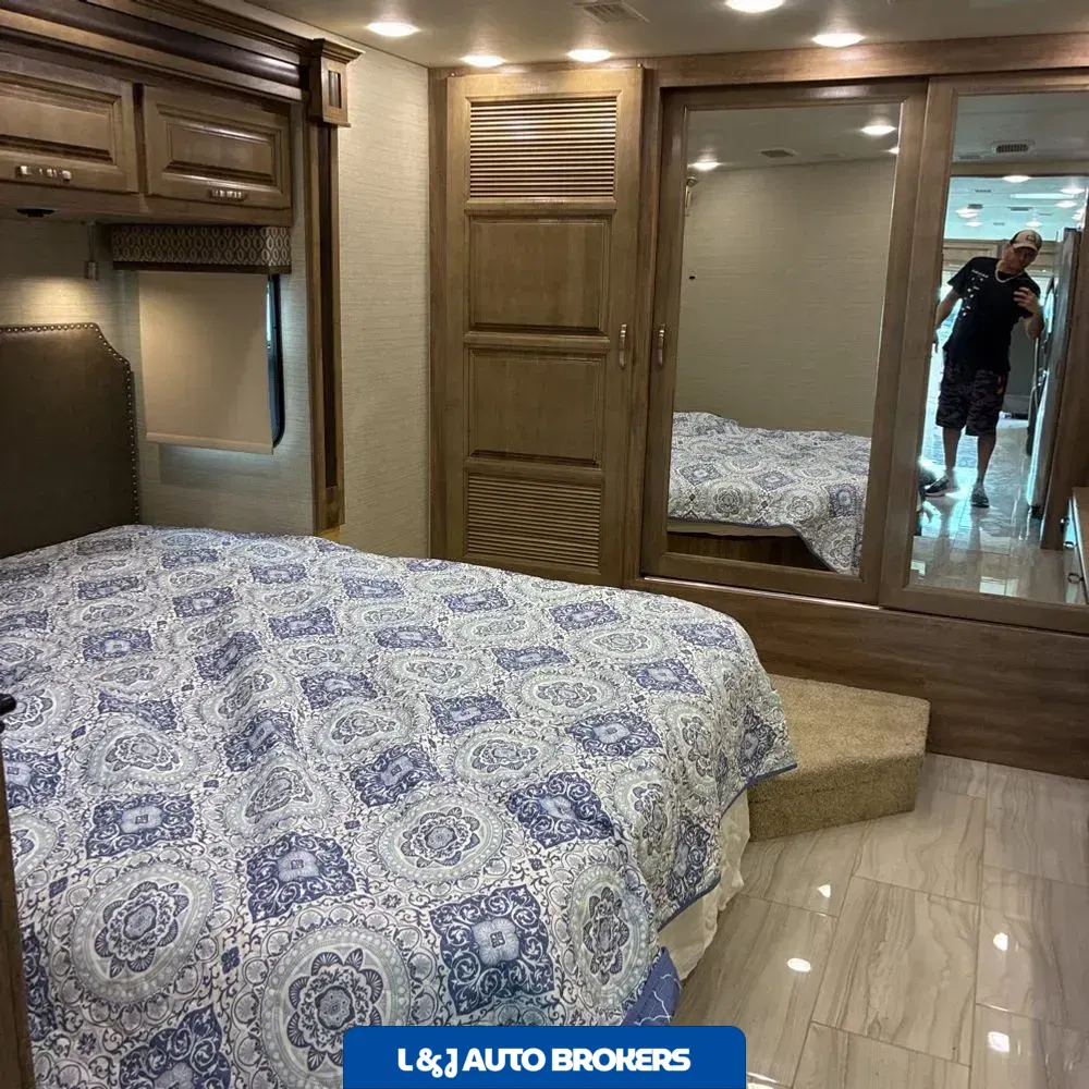 2019 Jayco Embark 37B