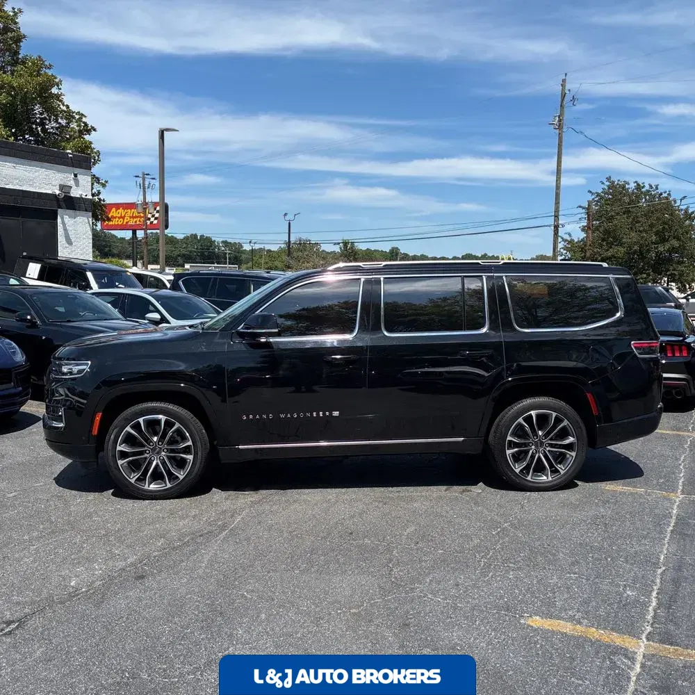 2022 Jeep Grand Wagoneer Series III