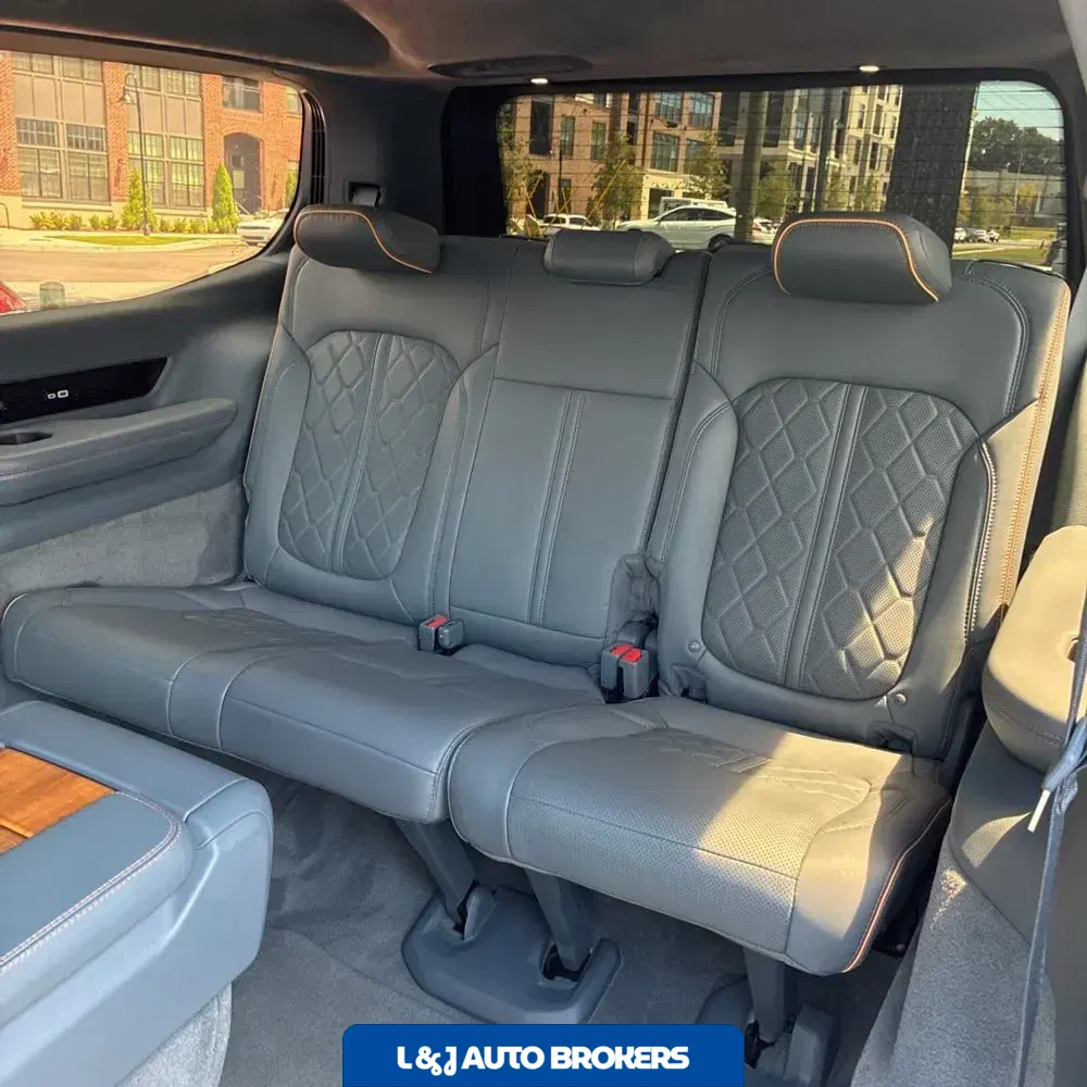 2022 Jeep Grand Wagoneer Series III