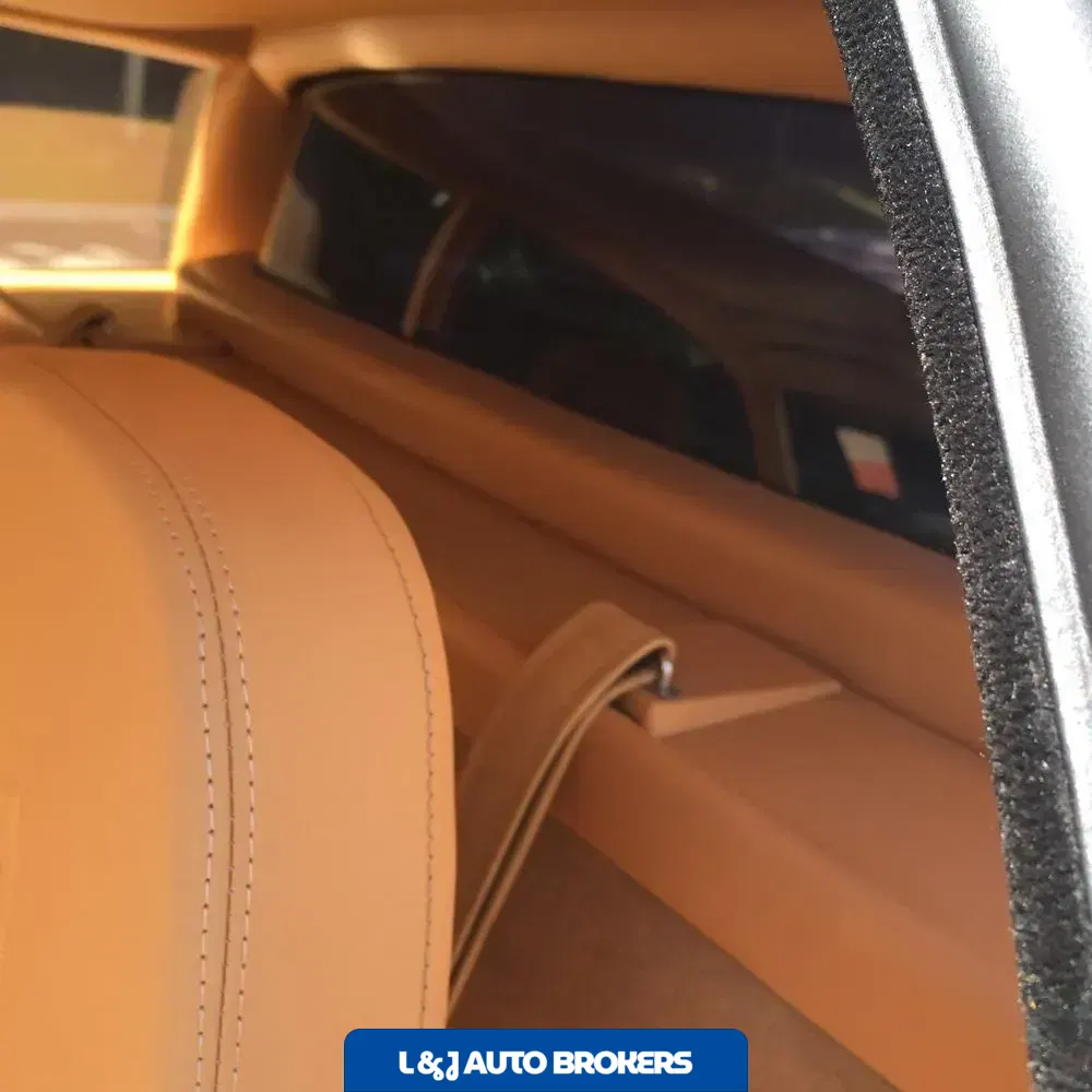1986 Ferrari Testarossa Flying Mirror