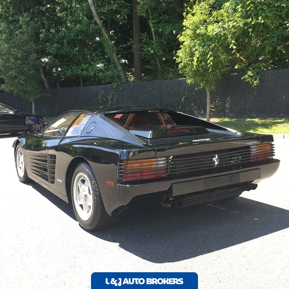 1986 Ferrari Testarossa Flying Mirror