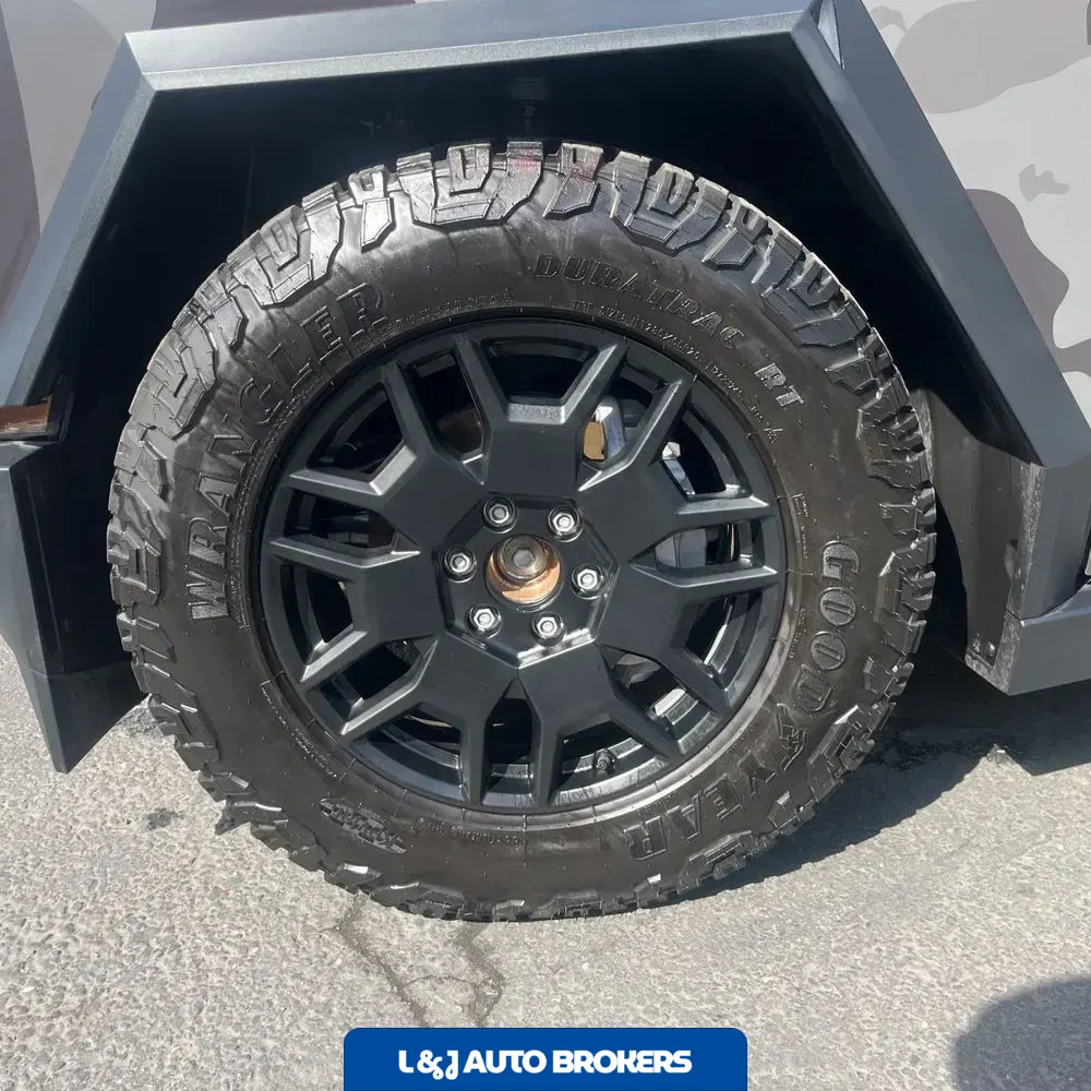 2024 Tesla Cybertruck Base