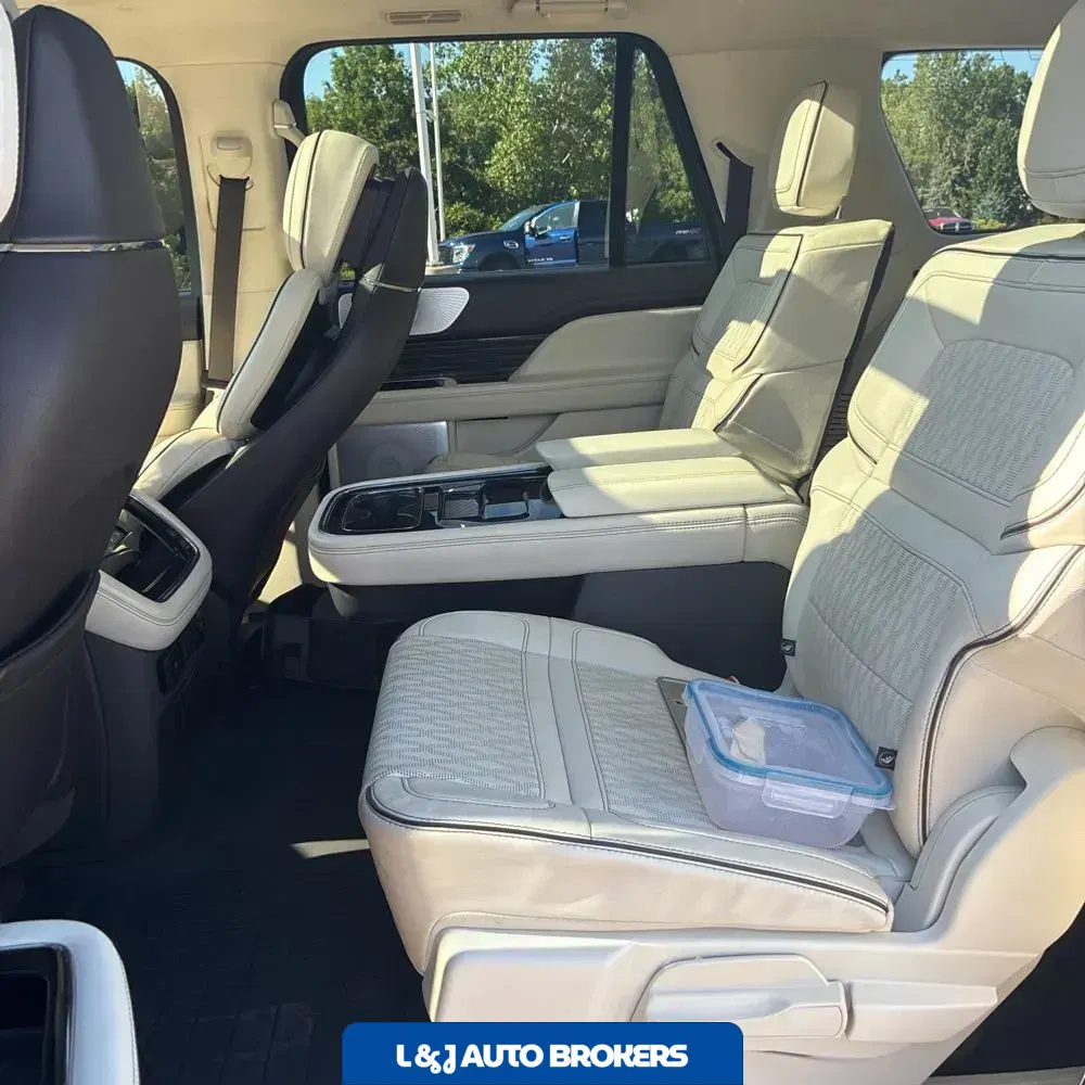 2024 Lincoln Navigator L Black Label