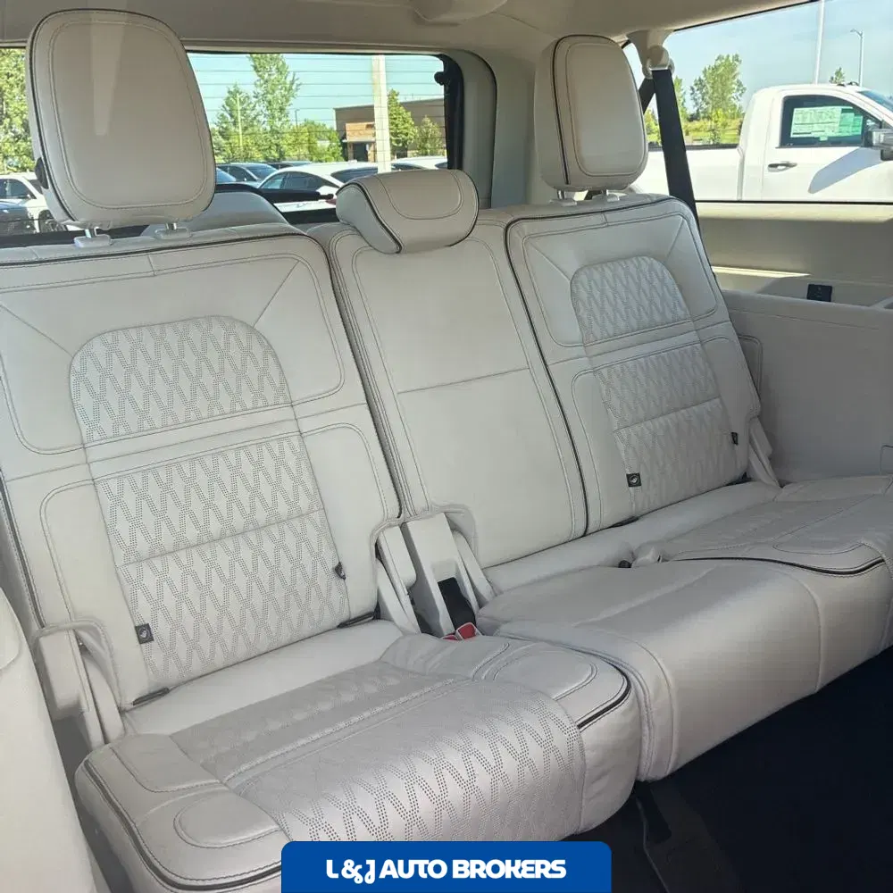 2024 Lincoln Navigator L Black Label