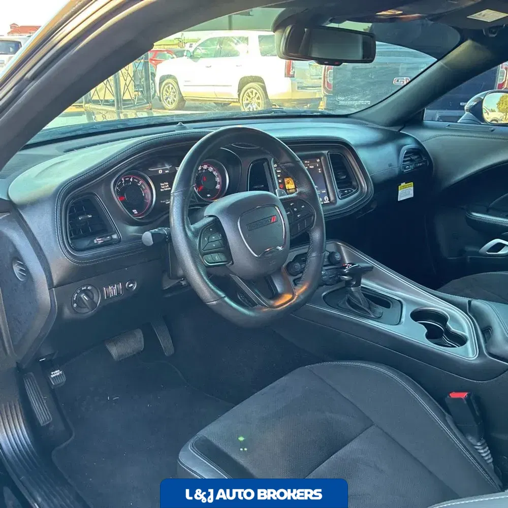 2023 Dodge Challenger R/T SCAT PACK