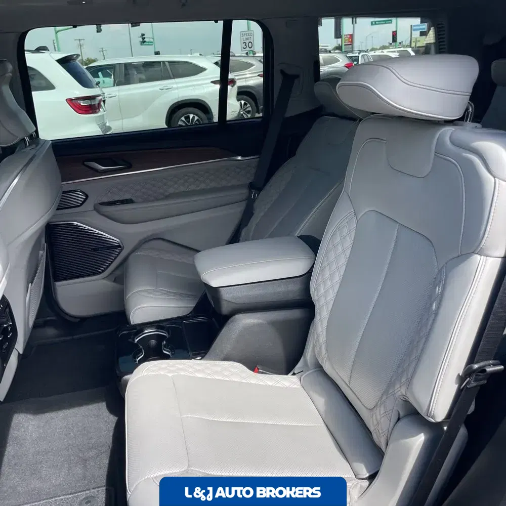 2023 Jeep Grand Cherokee L Summit