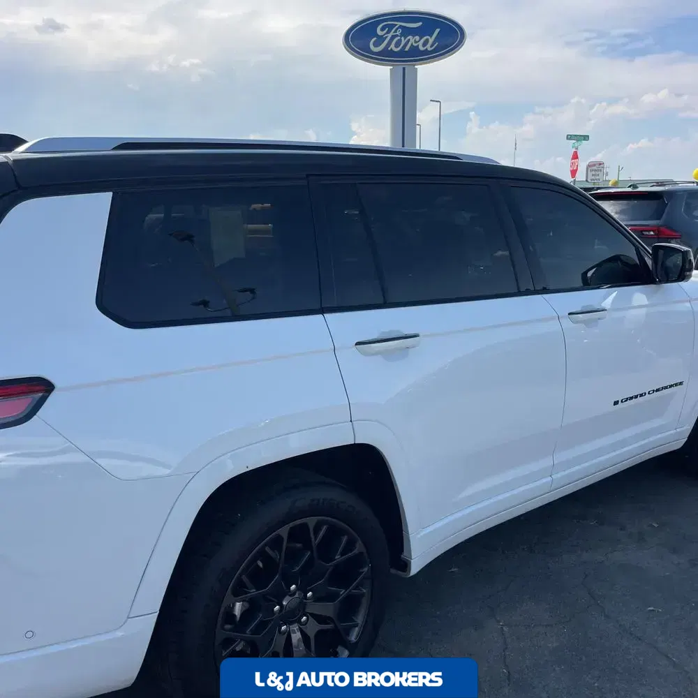 2023 Jeep Grand Cherokee L Summit