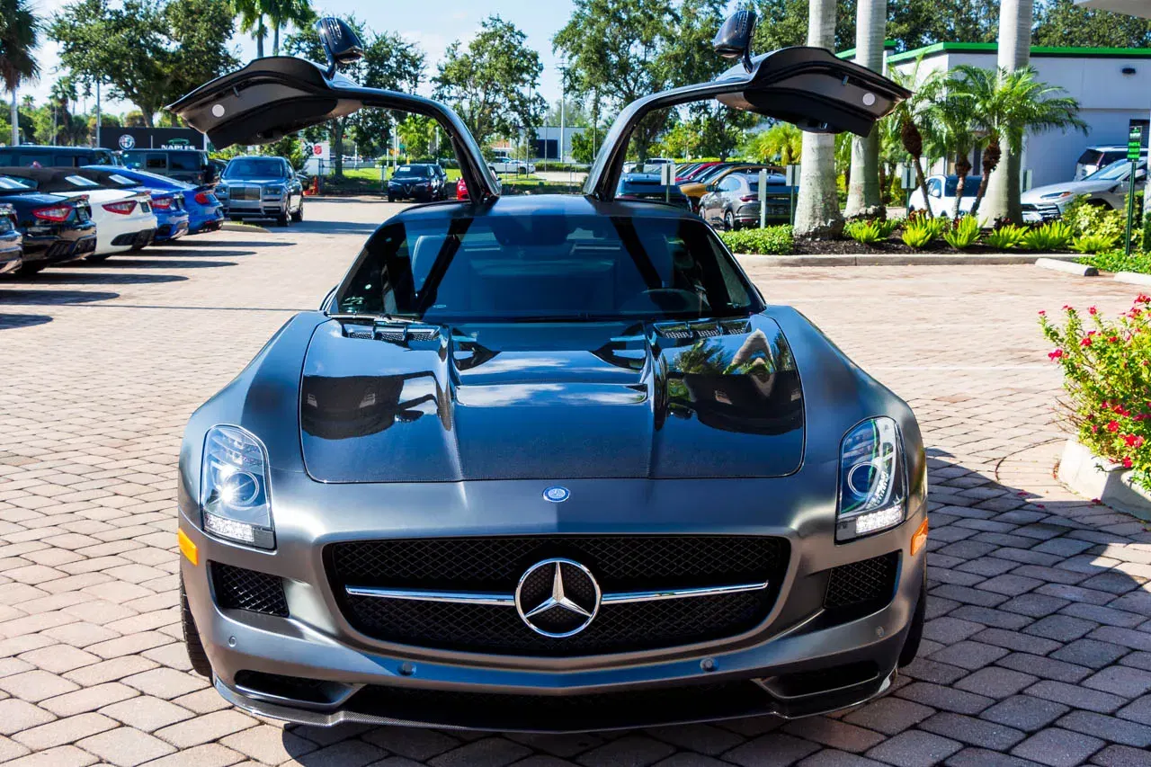 5,600-Mile 2015 Mercedes-Benz SLS AMG GT Final Edition Coupe