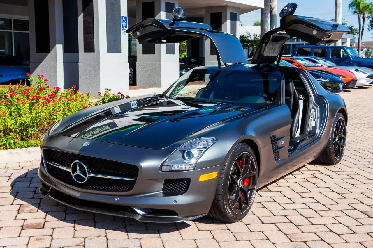 5,600-Mile 2015 Mercedes-Benz SLS AMG GT Final Edition Coupe