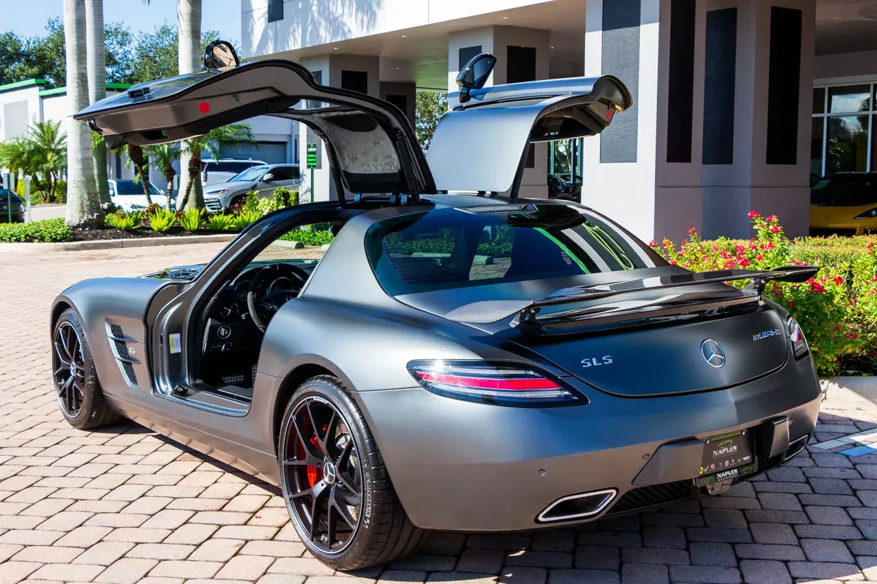 5,600-Mile 2015 Mercedes-Benz SLS AMG GT Final Edition Coupe