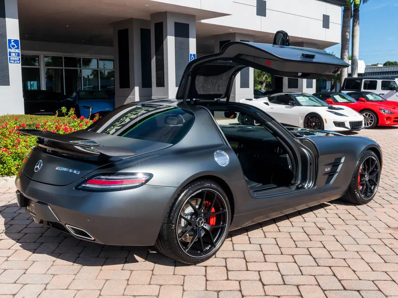 5,600-Mile 2015 Mercedes-Benz SLS AMG GT Final Edition Coupe