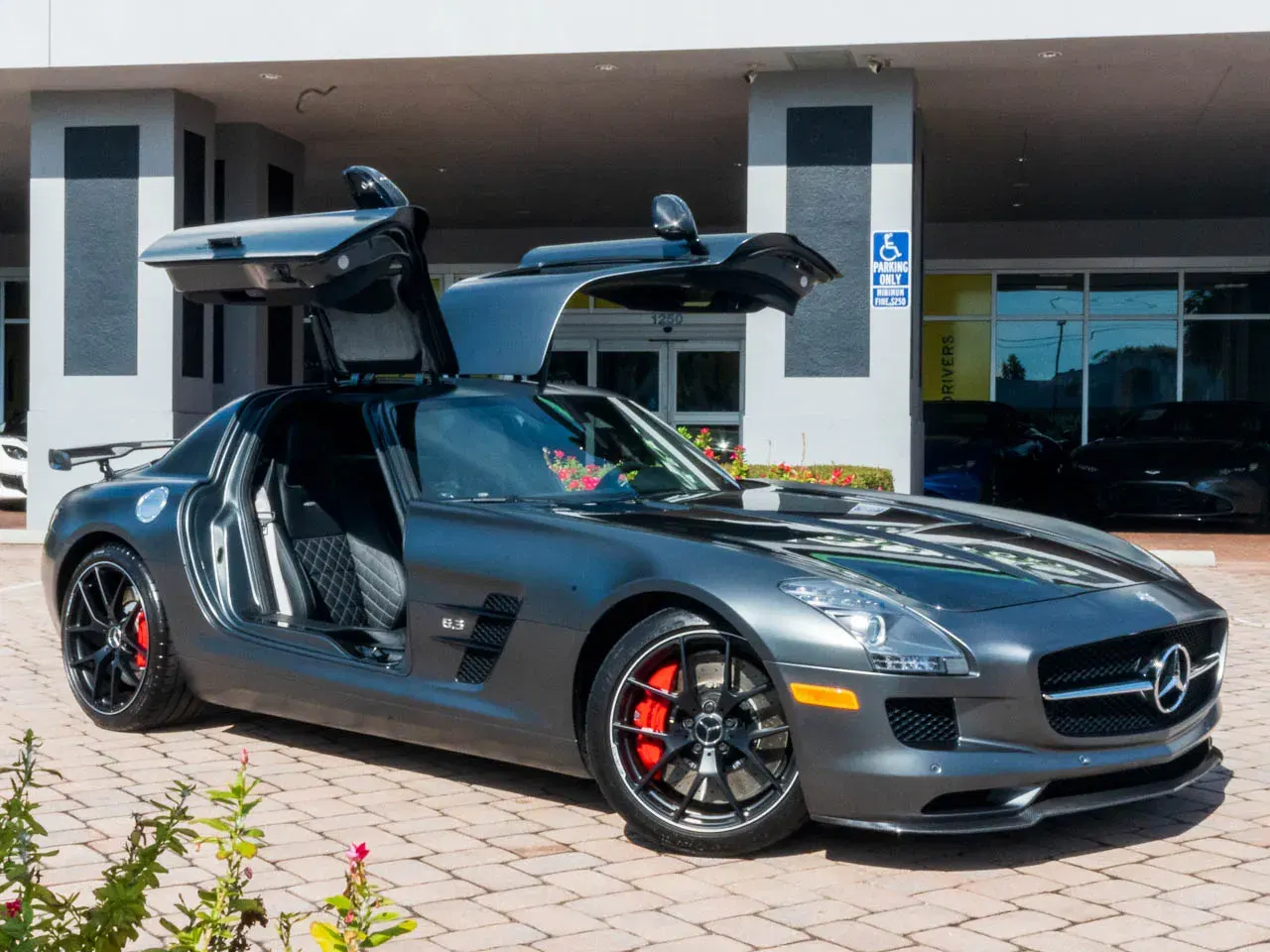 5,600-Mile 2015 Mercedes-Benz SLS AMG GT Final Edition Coupe