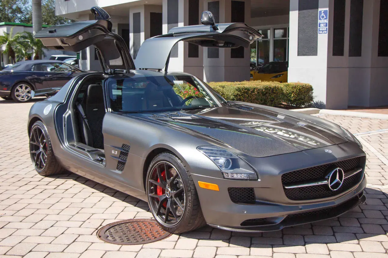 5,600-Mile 2015 Mercedes-Benz SLS AMG GT Final Edition Coupe