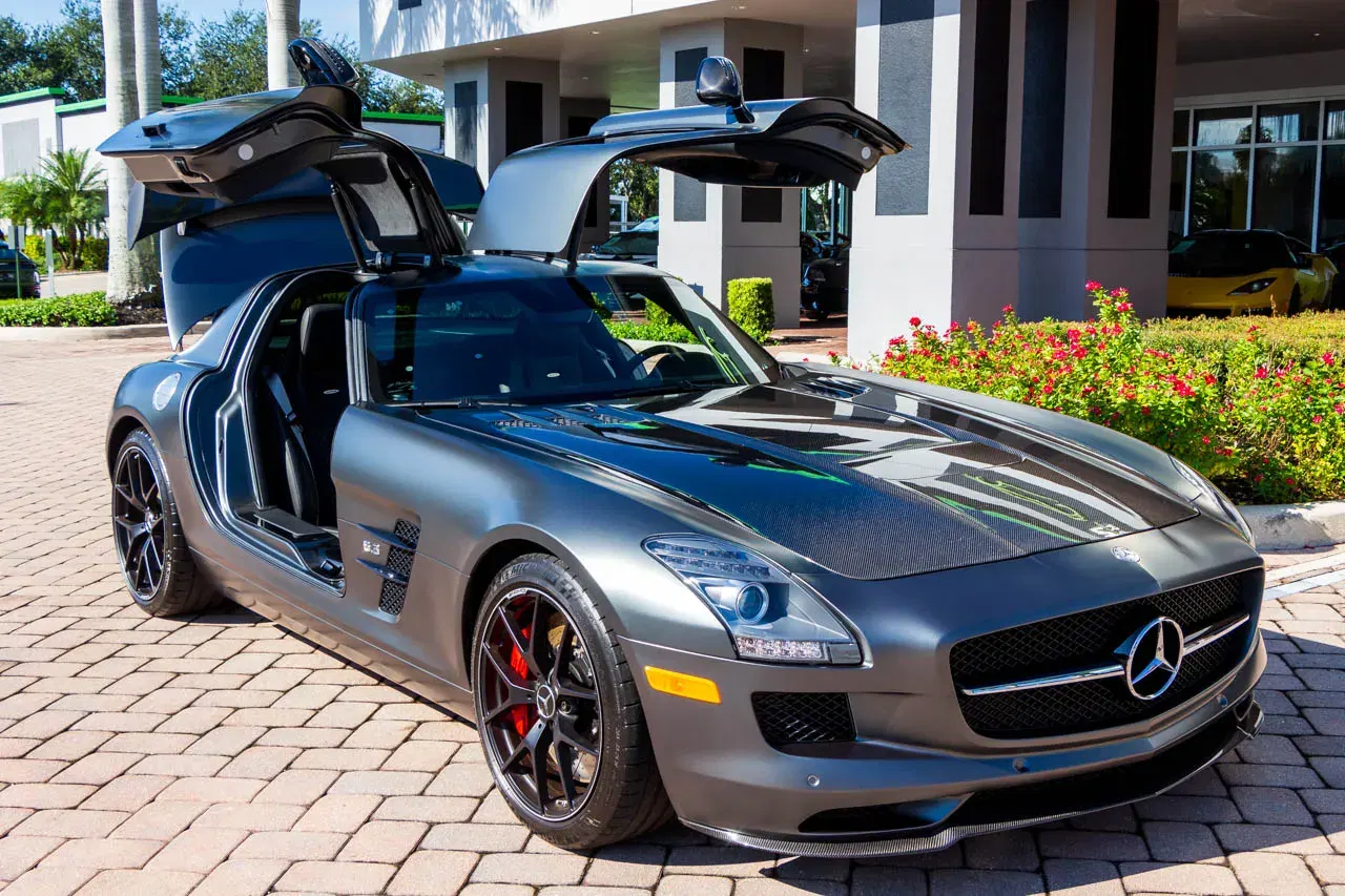 5,600-Mile 2015 Mercedes-Benz SLS AMG GT Final Edition Coupe