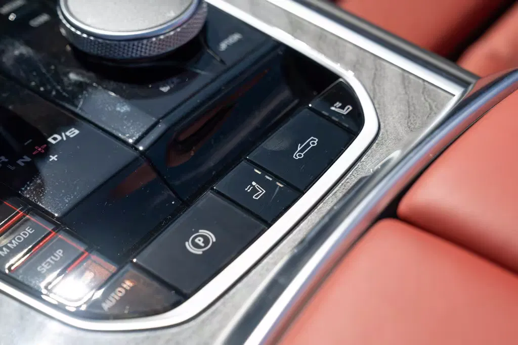 2022 BMW M8 Convertible
