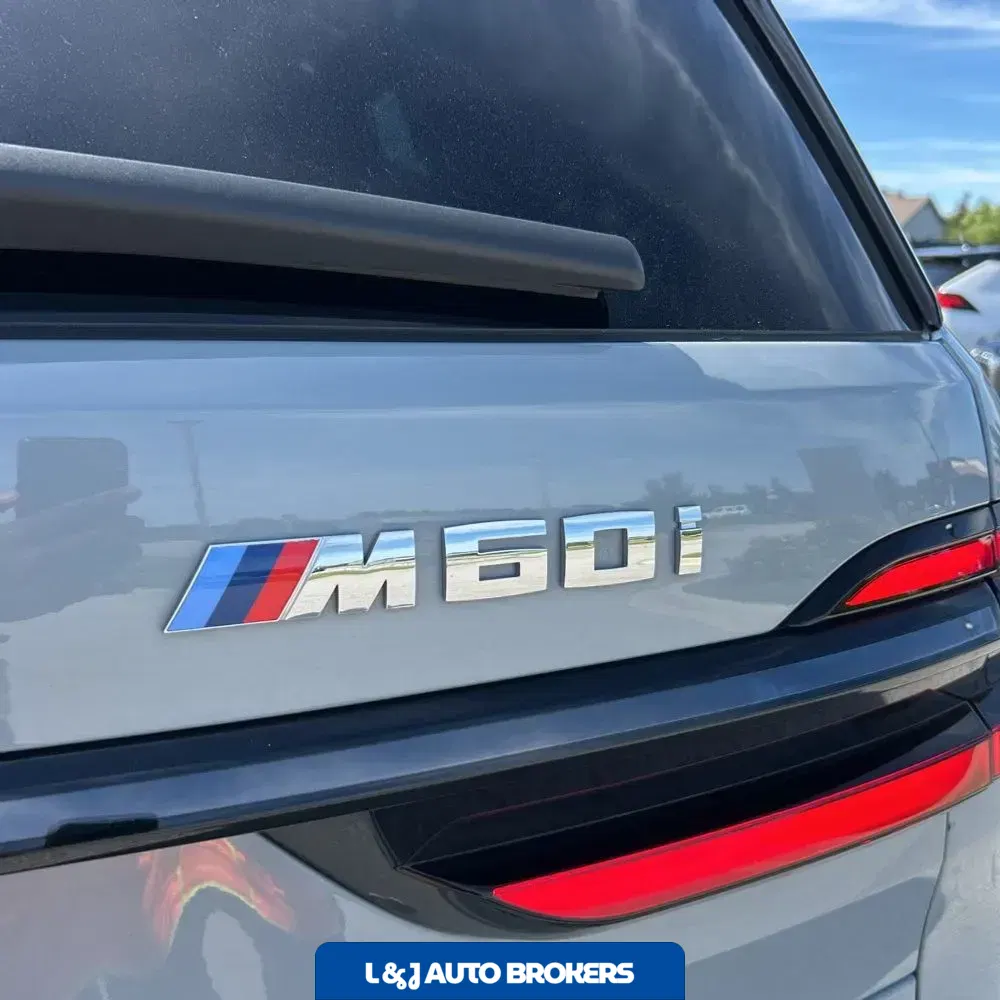 2024 BMW X7 M60i