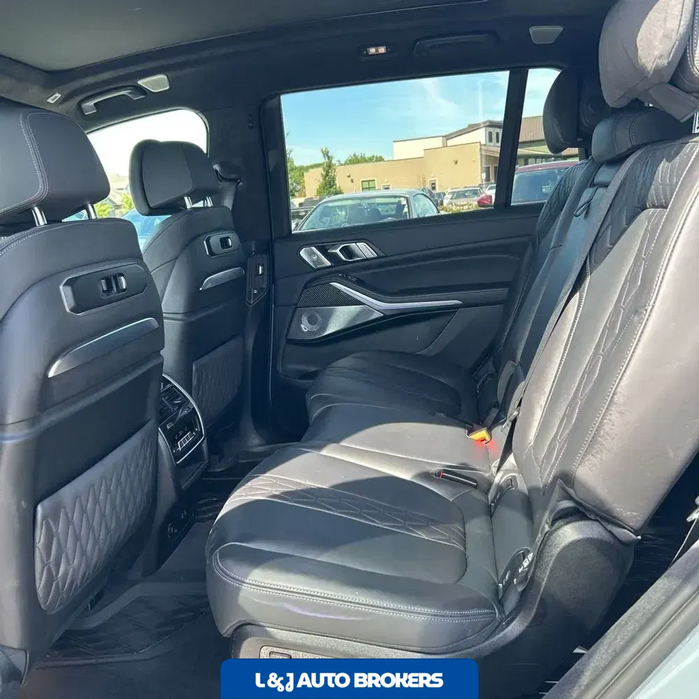 2024 BMW X7 M60i