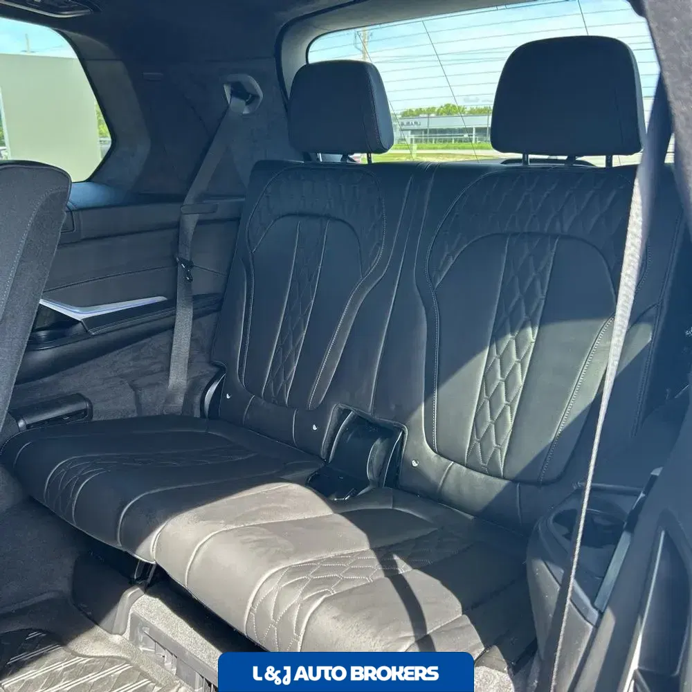 2024 BMW X7 M60i