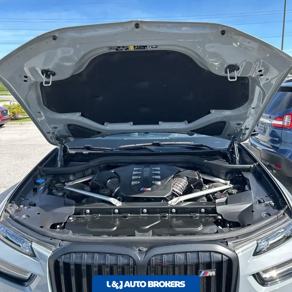 2024 BMW X7 M60i