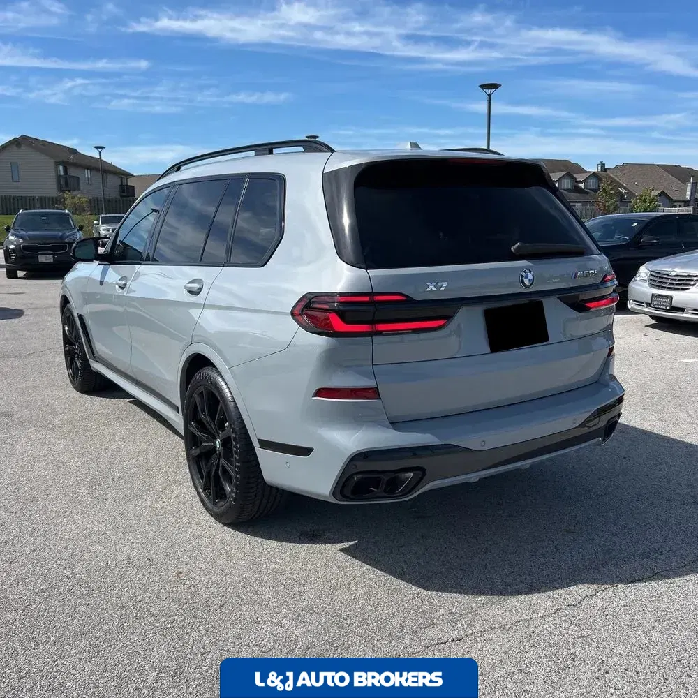 2024 BMW X7 M60i