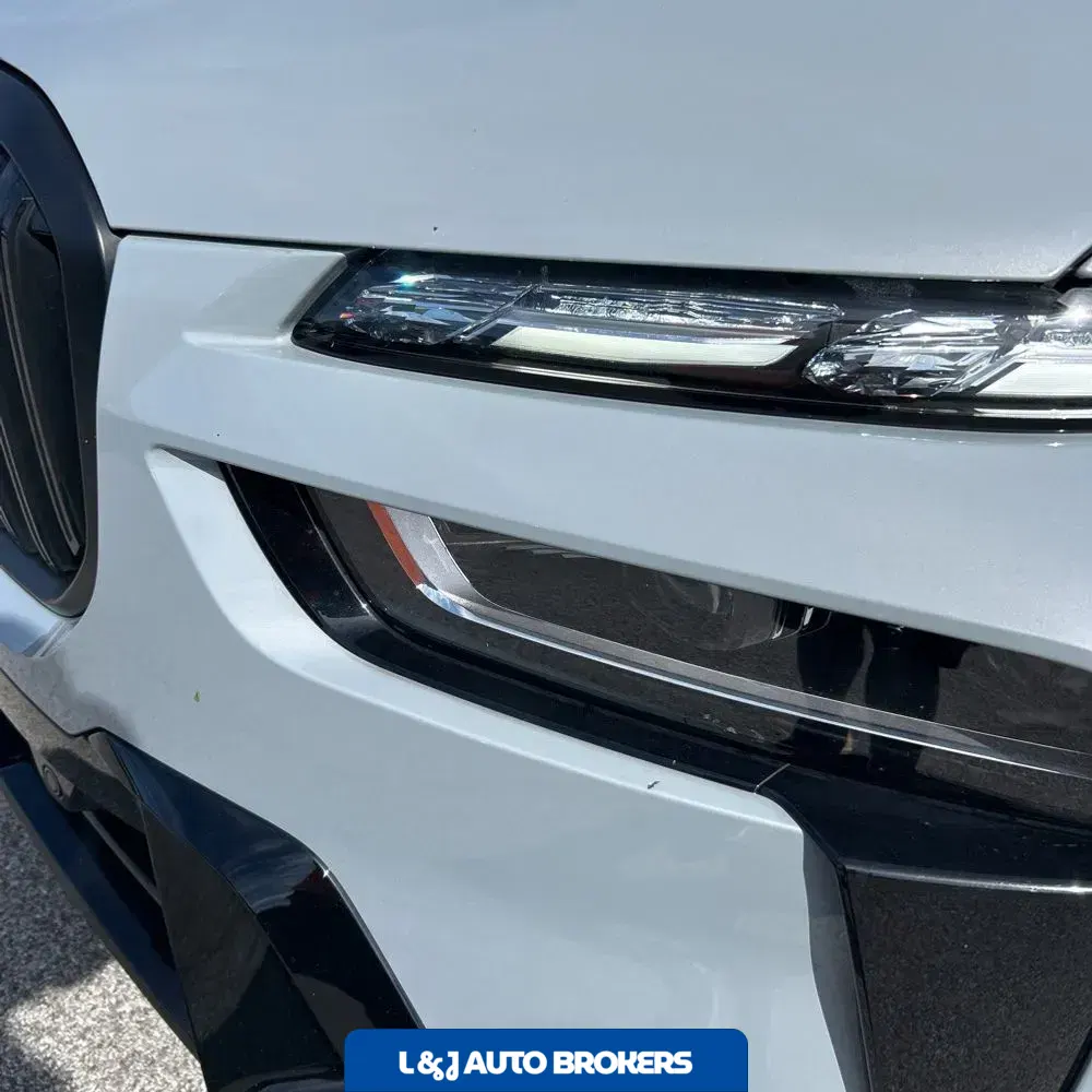 2024 BMW X7 M60i
